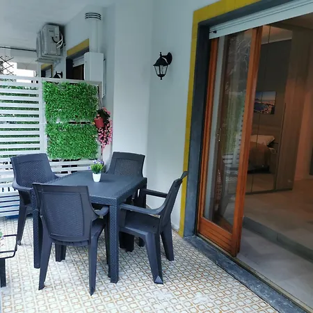 Sorrento's Holidays Проживание в семье