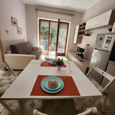 Sorrento's Holidays 2 *